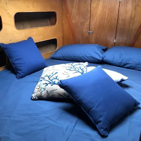 Hotel en barco Boat, Sleep & Tour Ehoa *
