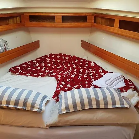 Hotel en barco Boat, Sleep & Tour Ehoa *